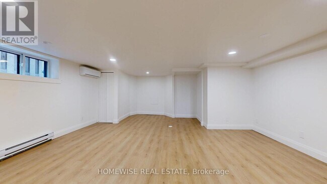 Photo du bâtiment - 1214 Avenue Rd