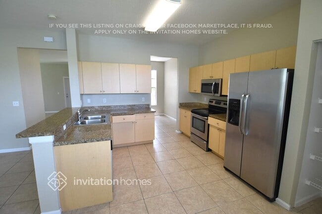 Building Photo - 4293 SW 128th Ave