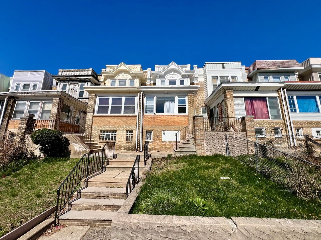 Photo - Berks St W 5411
