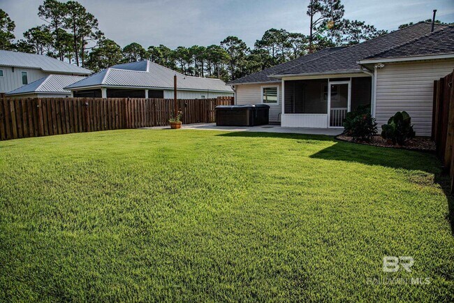 Foto del edificio - 24710 Gulf Bay Rd