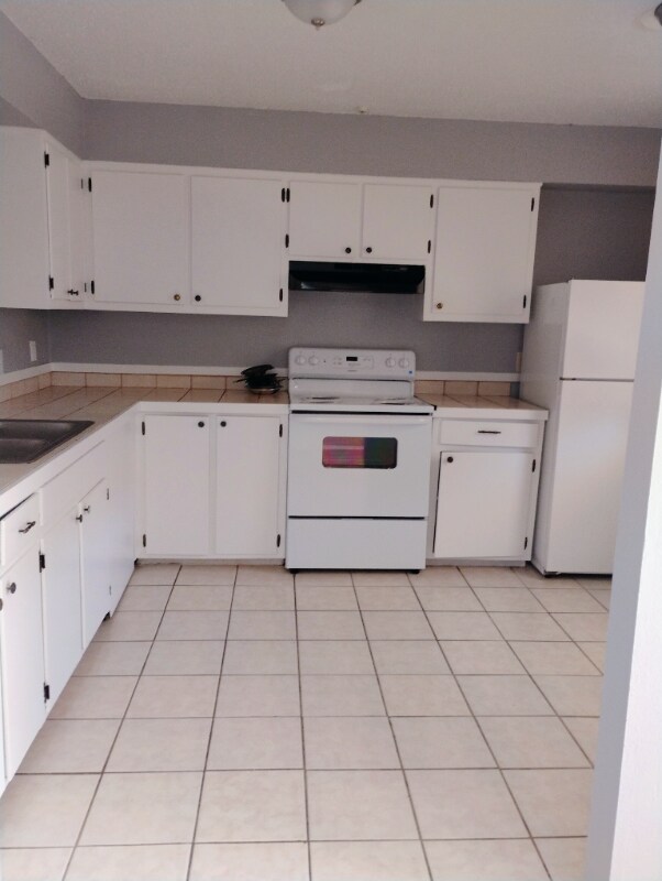 Foto del edificio - 1120 Sherron Ave