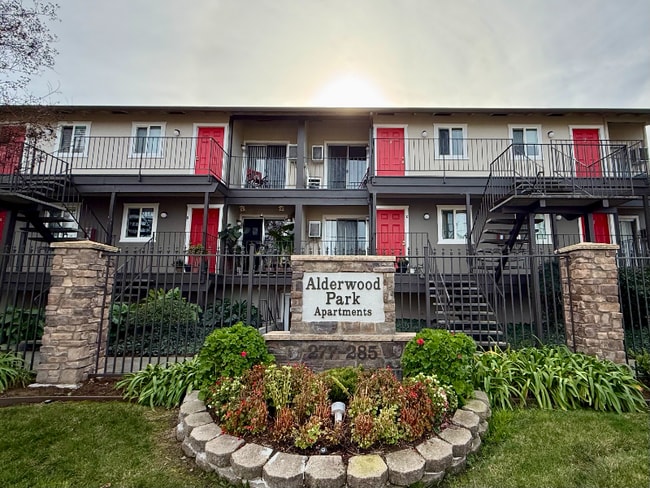 Foto del edificio - 281 Junction Ave