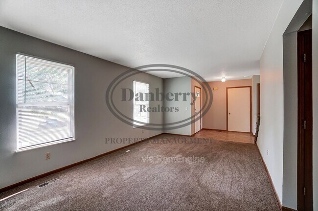 Foto del edificio - 3540 Willow Run Dr
