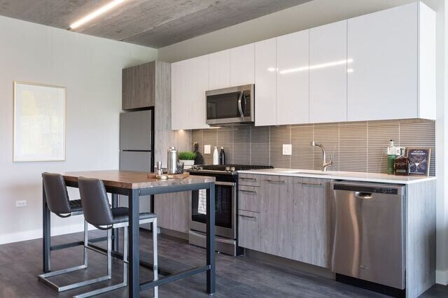 1743 N Leavitt St Unit 216AE, Chicago, IL 60647 - Room for Rent in ...