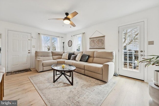 Foto del edificio - 422 Wendover Dr