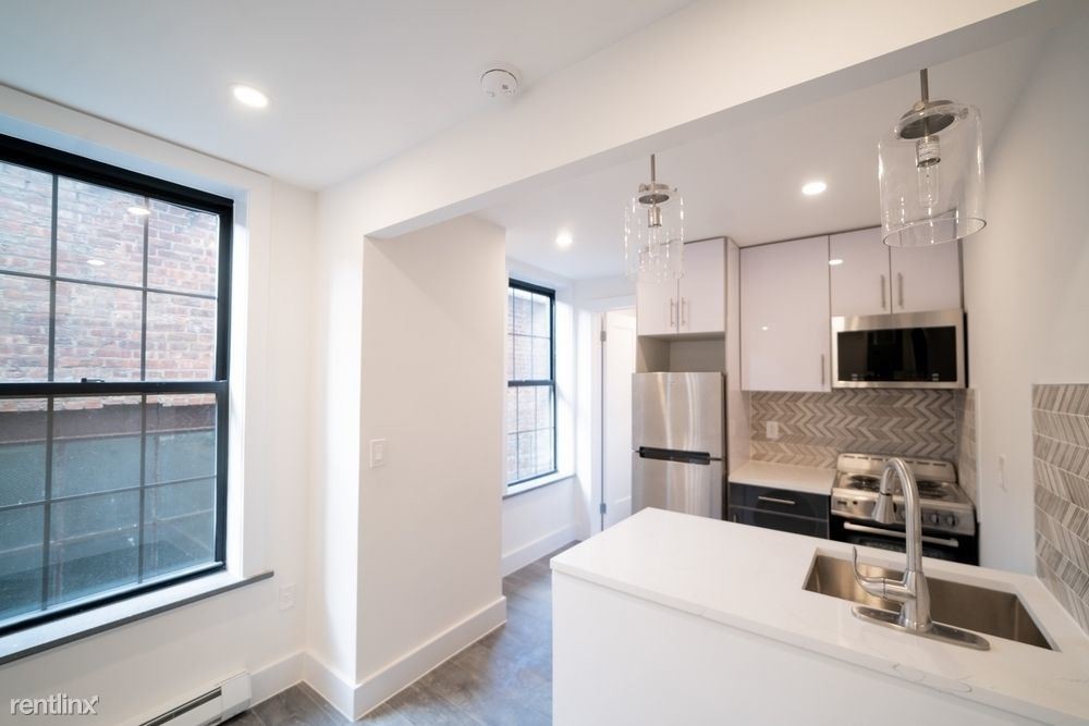 Primary Photo - Studio, 1 bath Apartment - 520 W 162nd St