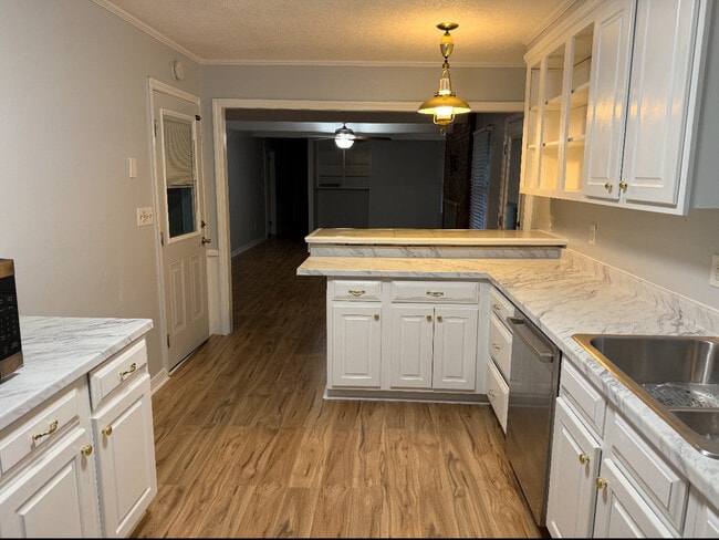 Building Photo - 1 Nova St