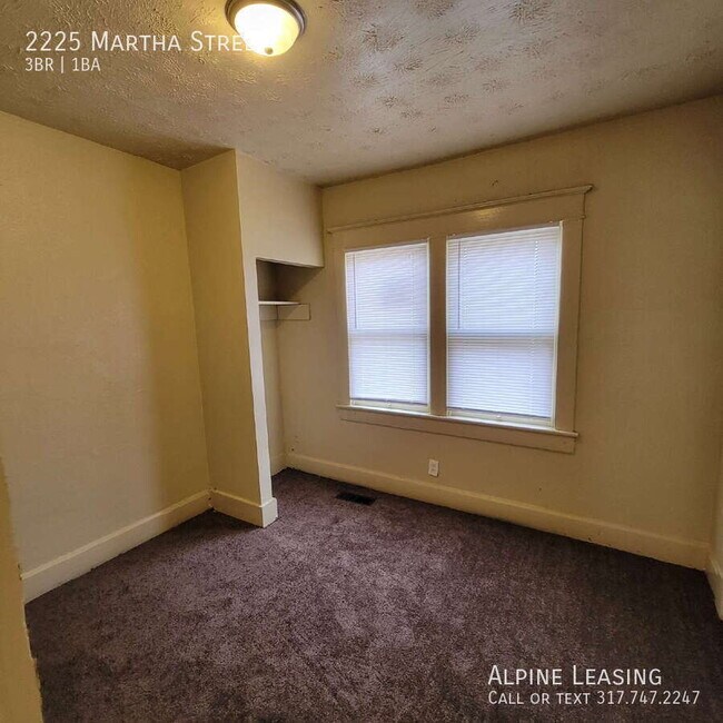 Foto del edificio - 2225 Martha St