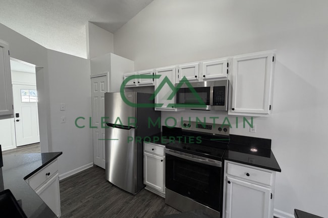 Foto del edificio - MOVE-IN SPECIAL! FREE RENT!