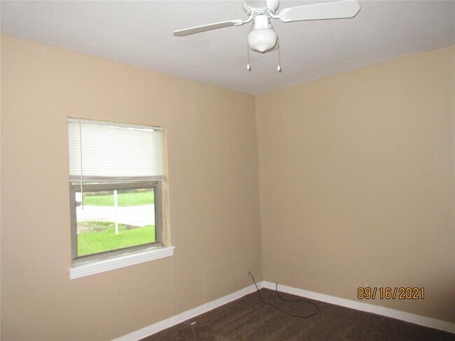 Foto del edificio - 10426 Castleton St