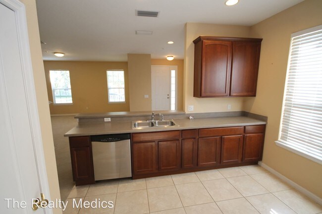 Building Photo - 10266 Lake District Ln