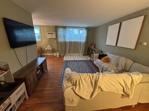 Building Photo - 304 Regency Park Dr