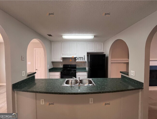 Building Photo - 6256 Serena Cv