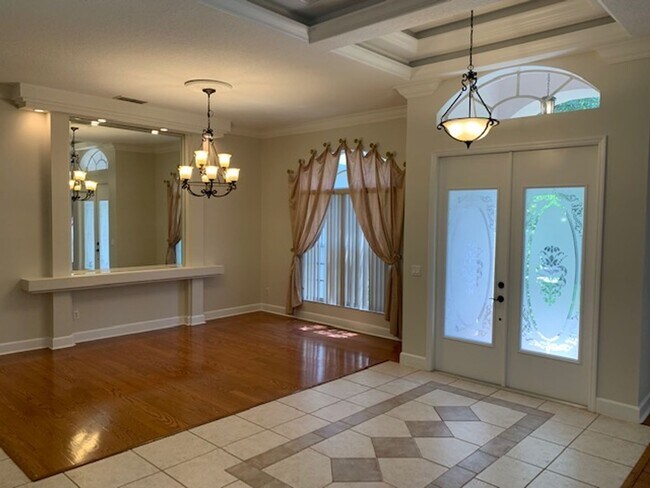 Foto del edificio - Beautiful 4 bedroom 3 bathroom pool home i...