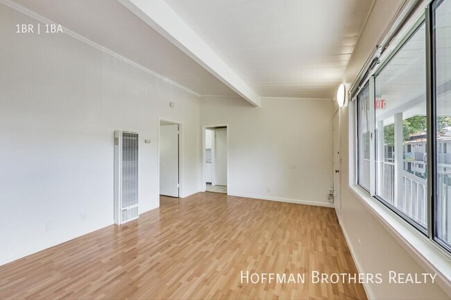 Foto del edificio - 2552 E 16th St