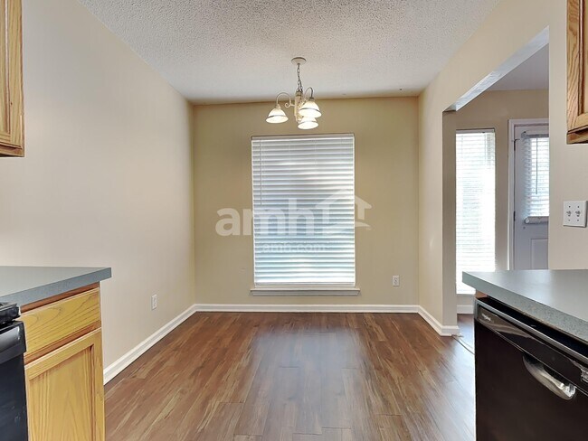 Foto del edificio - 249 Longleaf Cir