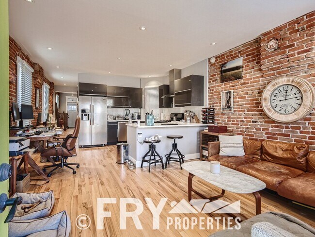Foto del edificio - Remodeled 1 Bedroom in Cole