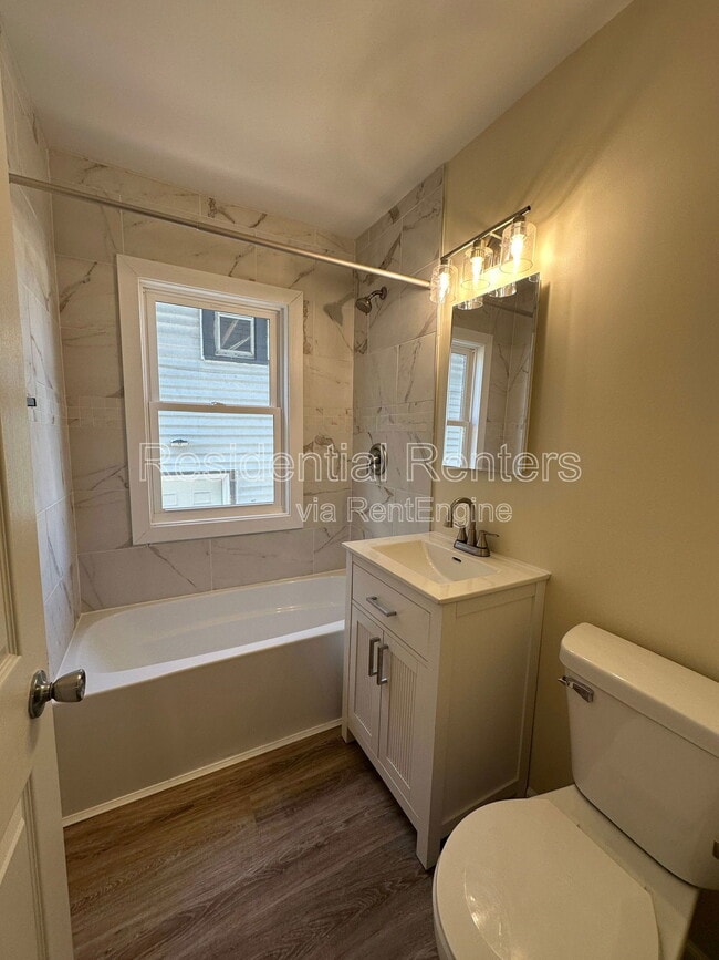 Building Photo - 4048 N 7th St