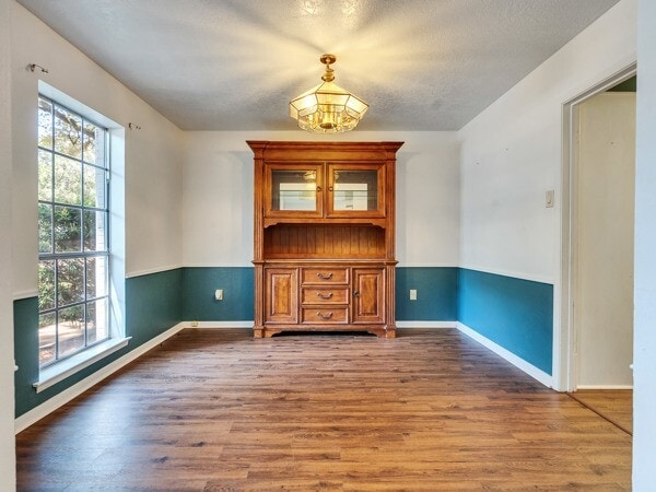 Foto del edificio - 1215 Briar Ln