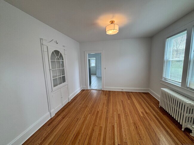 Building Photo - 10 Glendenning St
