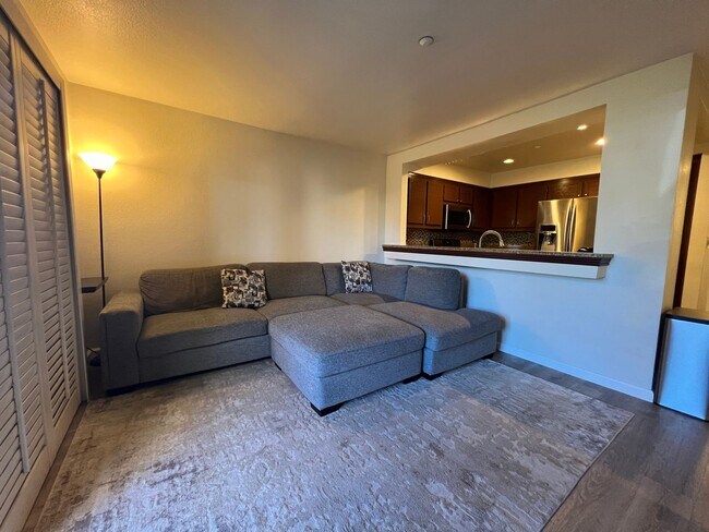 Foto del edificio - Sharp Contemporary 2 Bedroom 2.5 Bath Two Story Condo in San Jose