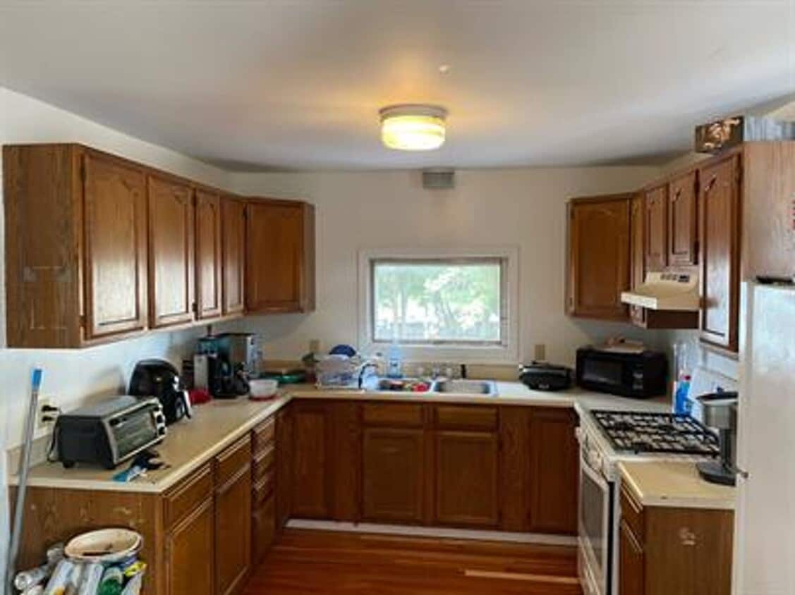 Photo - 260 Colchester Avenue