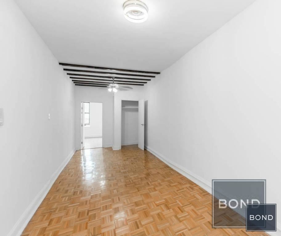 Foto del edificio - 2242 First Avenue