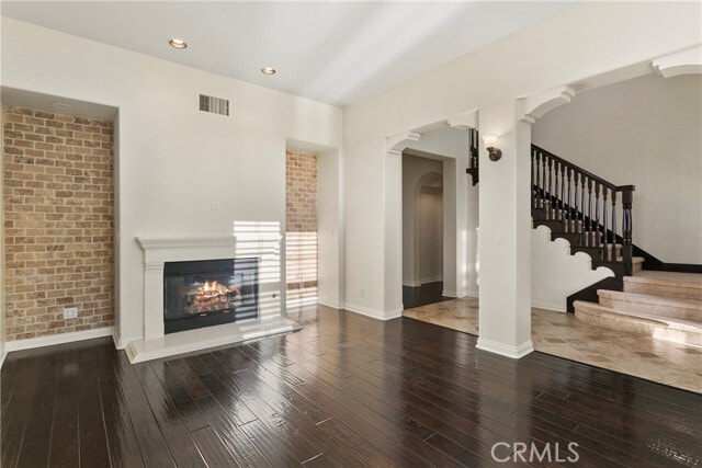 Building Photo - 32 Talmont