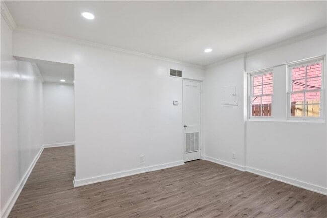 Foto del edificio - 1004 Wylie St SE