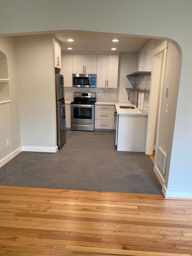 Foto del edificio - 732 NE Prescott St