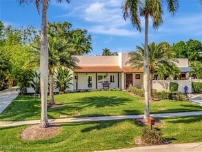 Building Photo - 1291 Caloosa Dr