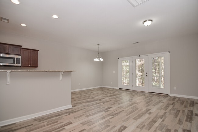 Foto del edificio - 162 Buchanan Cir