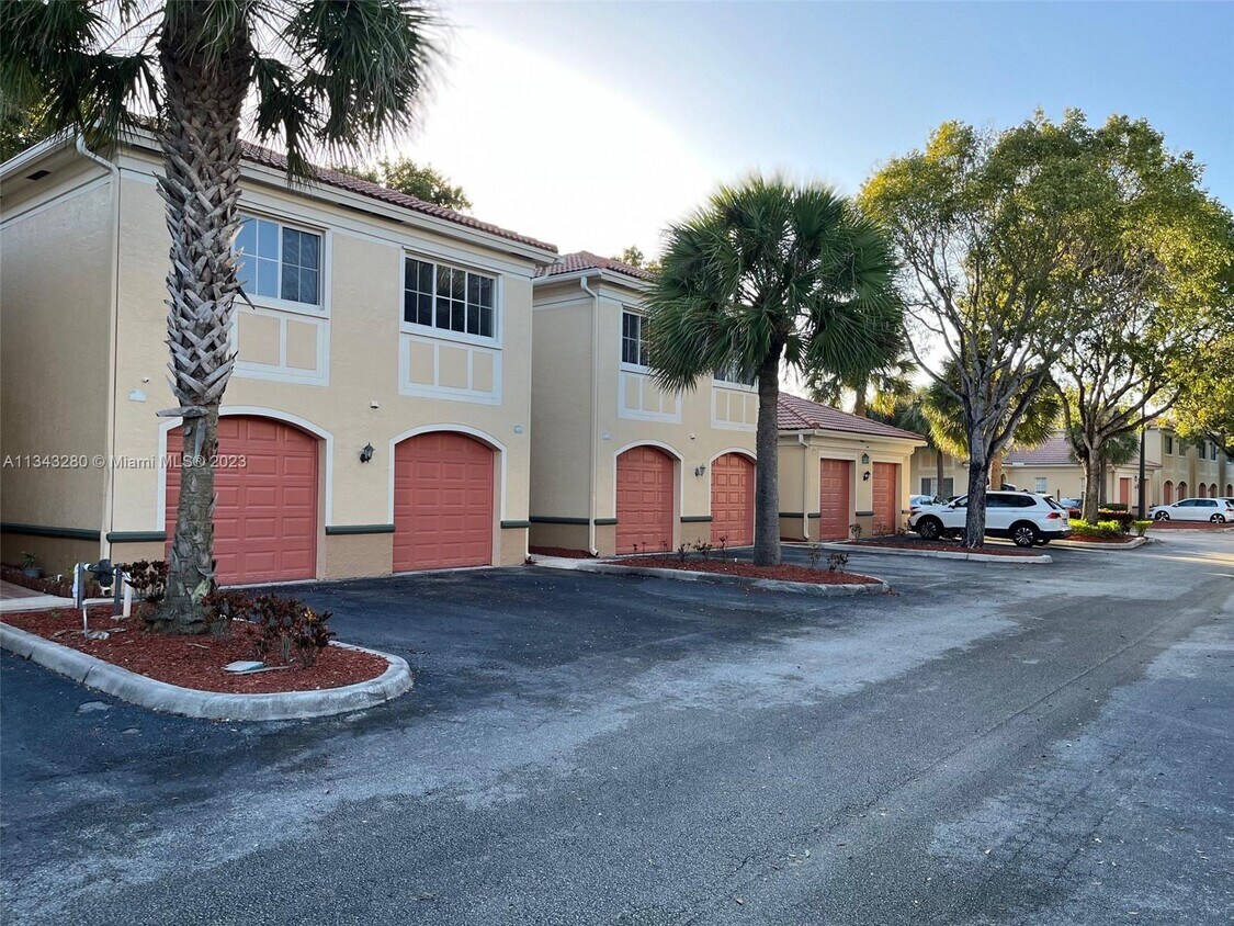 2424 Centergate Dr Unit 108, Miramar, FL 33025 Condo for Rent in