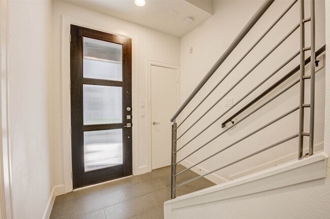 Building Photo - 1743 Eado Point Ln