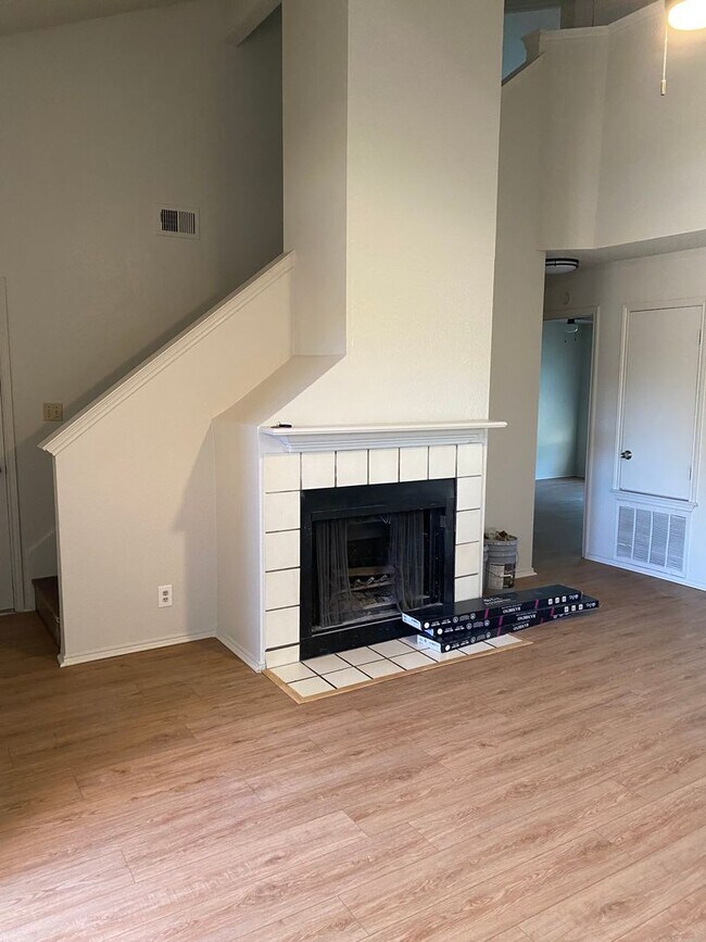 Building Photo - 1502 Woodfern Dr