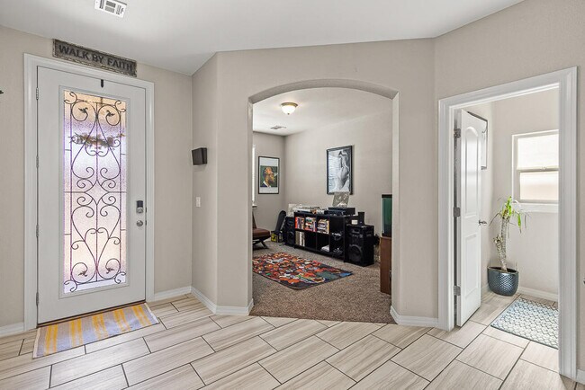 Building Photo - 14821 Tierra Escape Ave