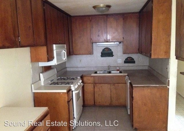 Building Photo - 3 br, 2 bath House - 107 Wayne Ave NW