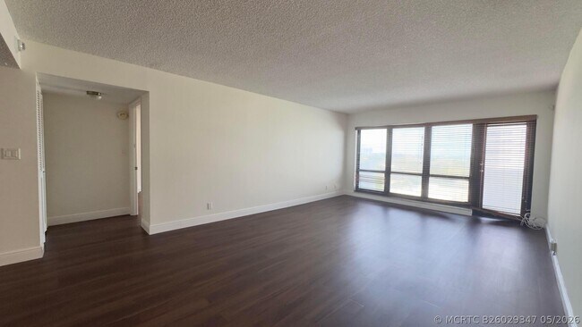 Foto del edificio - 5100 N Ocean Blvd