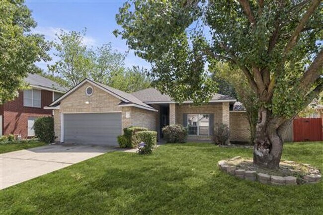 Building Photo - 2753 White Oak Dr