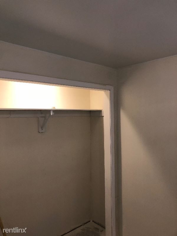 Building Photo - 2408 Bartlett St