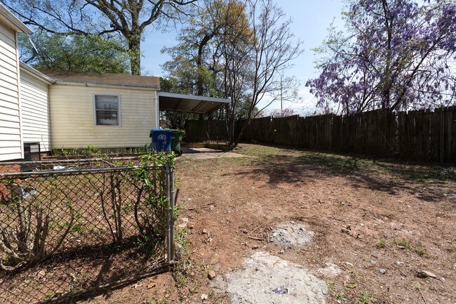 Foto del edificio - 3 br, 1 bath House - 2069 PERKERSON ROAD