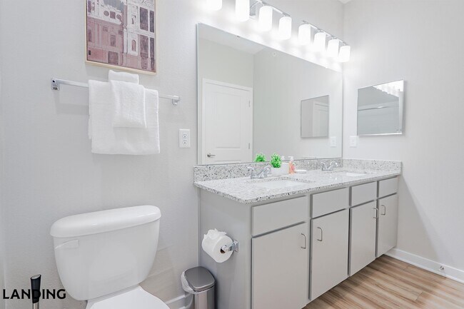 Building Photo - 2331 Commerce Park Dr NE