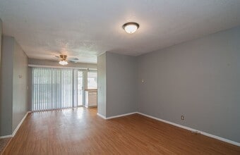 Building Photo - 8730 Easy Valley St