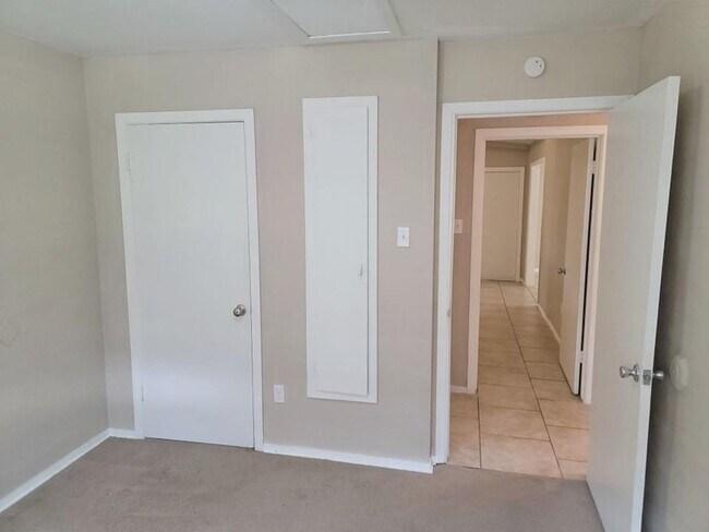 Foto del edificio - 6303 Harmon St
