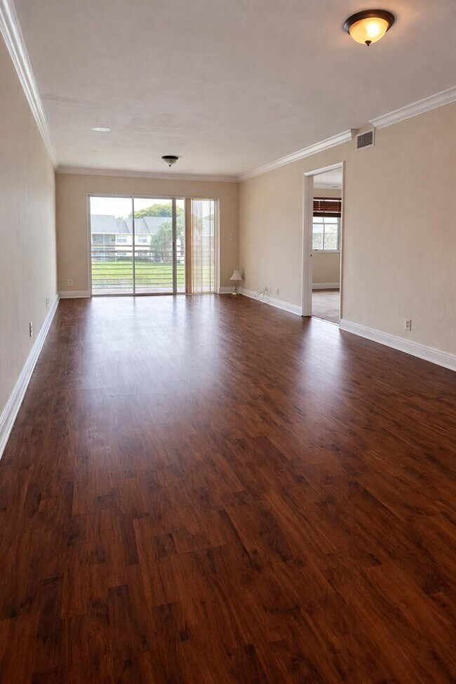 Building Photo - 2837 N Course Dr