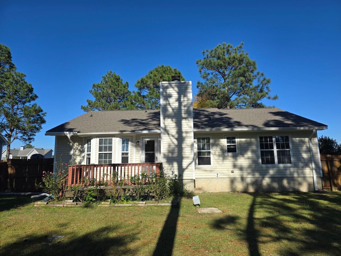 Foto del edificio - 163 Brandywood Ct