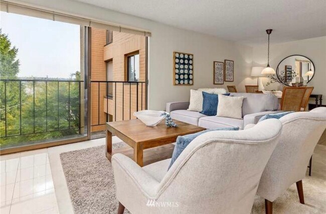 Building Photo - $500 Off 1 mo Rent Hidden Magnolia Gem 1/b...