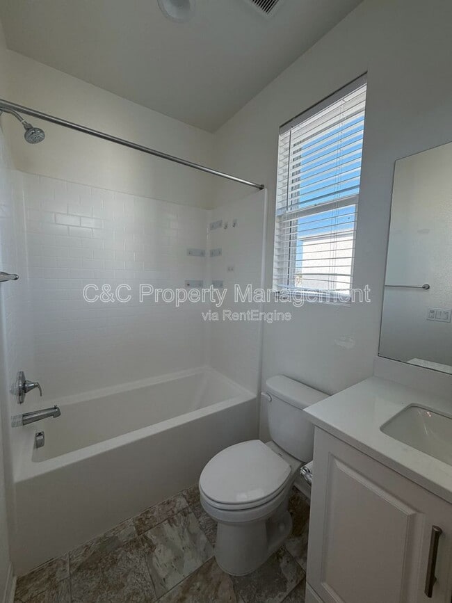 Foto del edificio - 223 S Johnson Ave