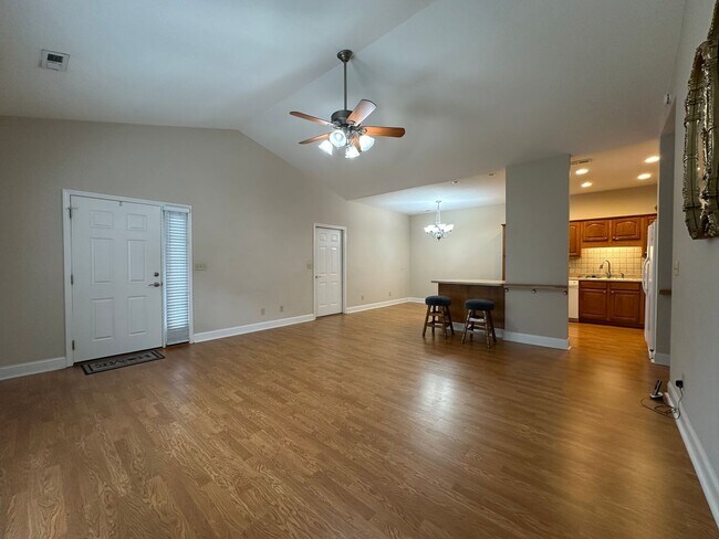 Foto del edificio - 3 Bedroom / 2 Bath Brick Home Kingsport, TN