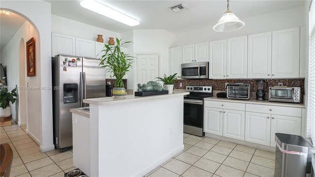 Foto del edificio - 5662 NW 112th Ct